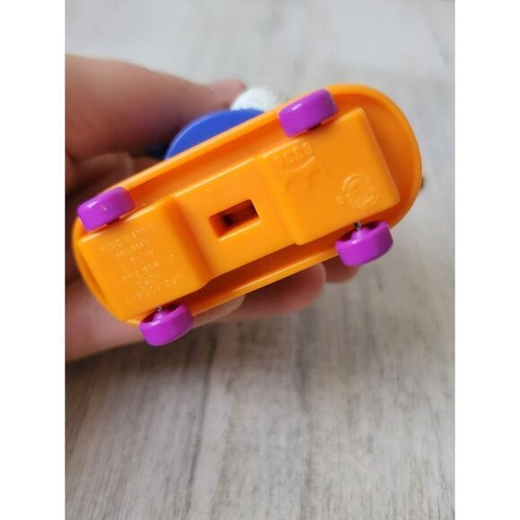 Burger King EB hop bunny rabbit toy figure skateboard - Picture 4 of 4